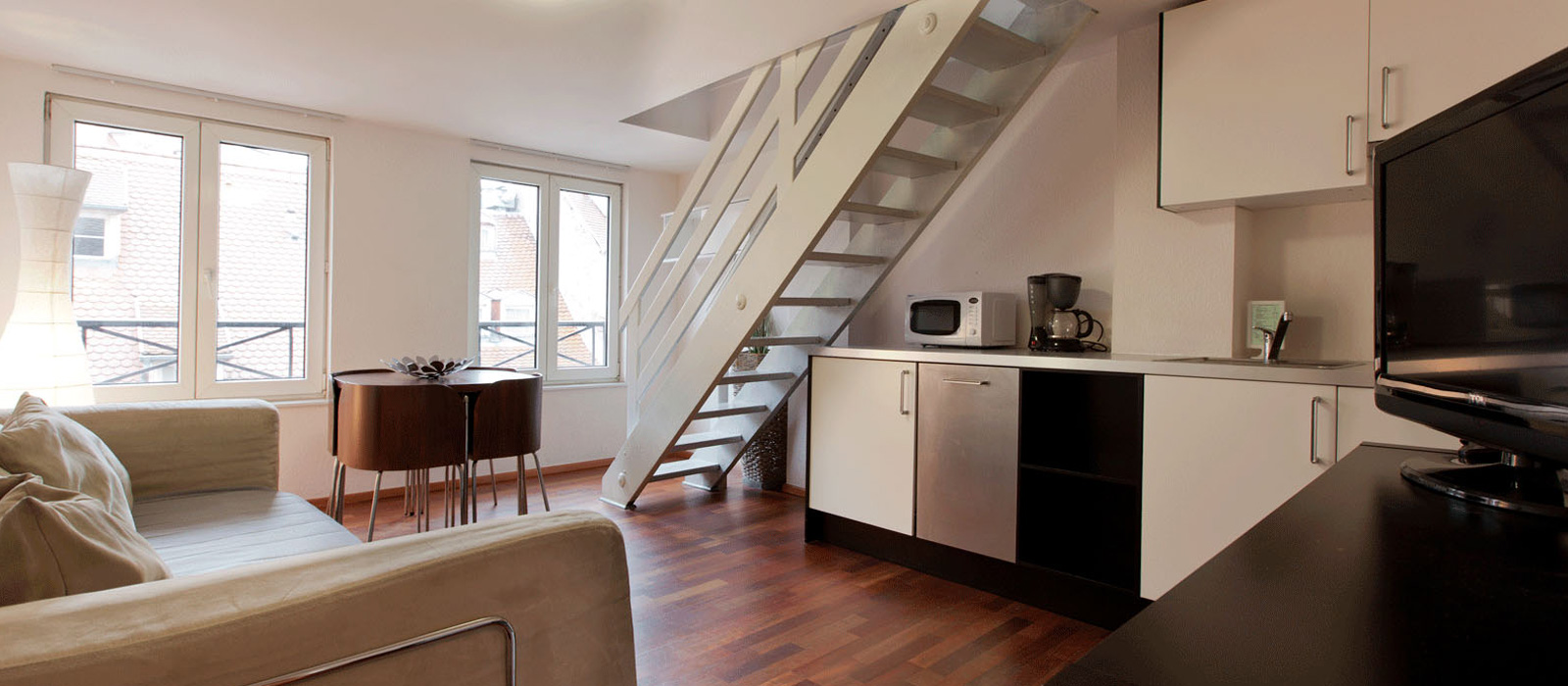 home03